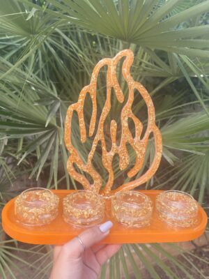 Plateau bougeoir en résine – Tons orange et doré avec flamme Aesh Sheli et feuilles d’or