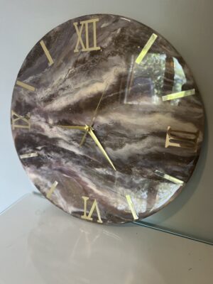Horloge murale en résine – Dégradé marbré marron et beige avec chiffres romains dorés